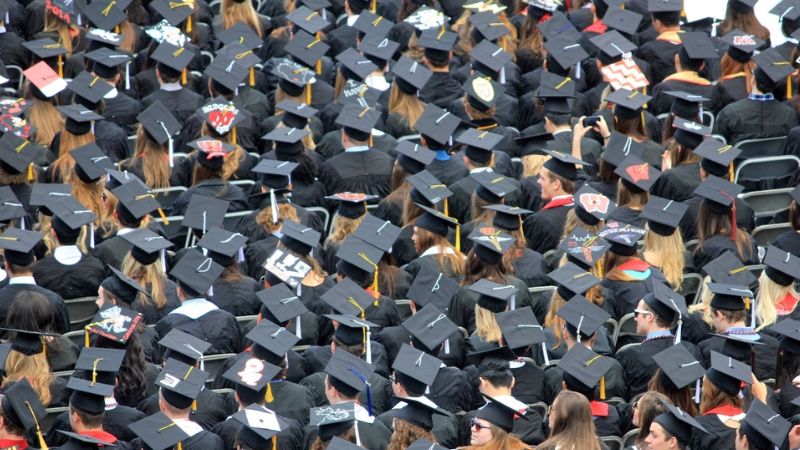 UK Graduate Job Vacancies Fall 43% as International Students Face Shorter Post-Study Visas UK Graduate Job Vacancies Fall 43% as International Students Face Shorter Post-Study Visas